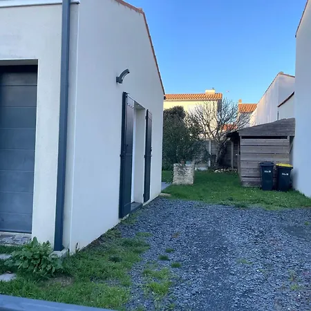 Holiday home La Belle Parenthese Avec Jardin *